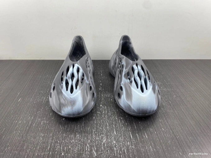 Granite MX Yeezy IE4931 Foam Adidas RNR 0818